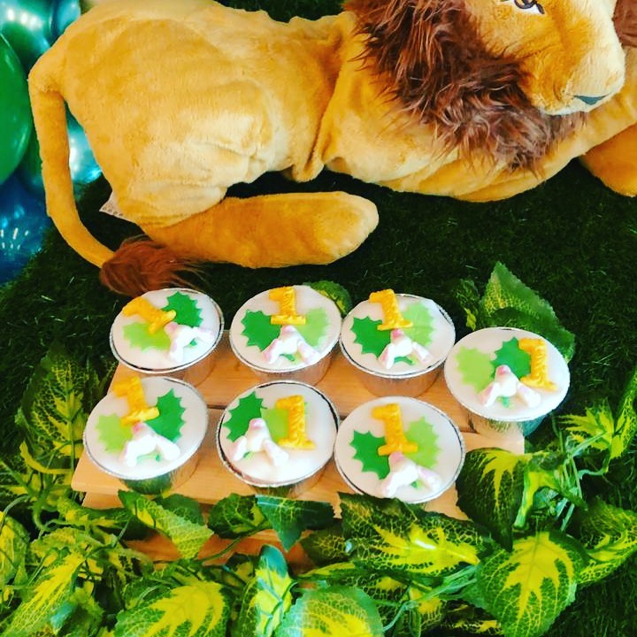 #onecakeinamillion #cakedecorating #cakedecorators #instacake #animalscake #letterscookies #uae #uaecake #cookies #cakes #cakedesing