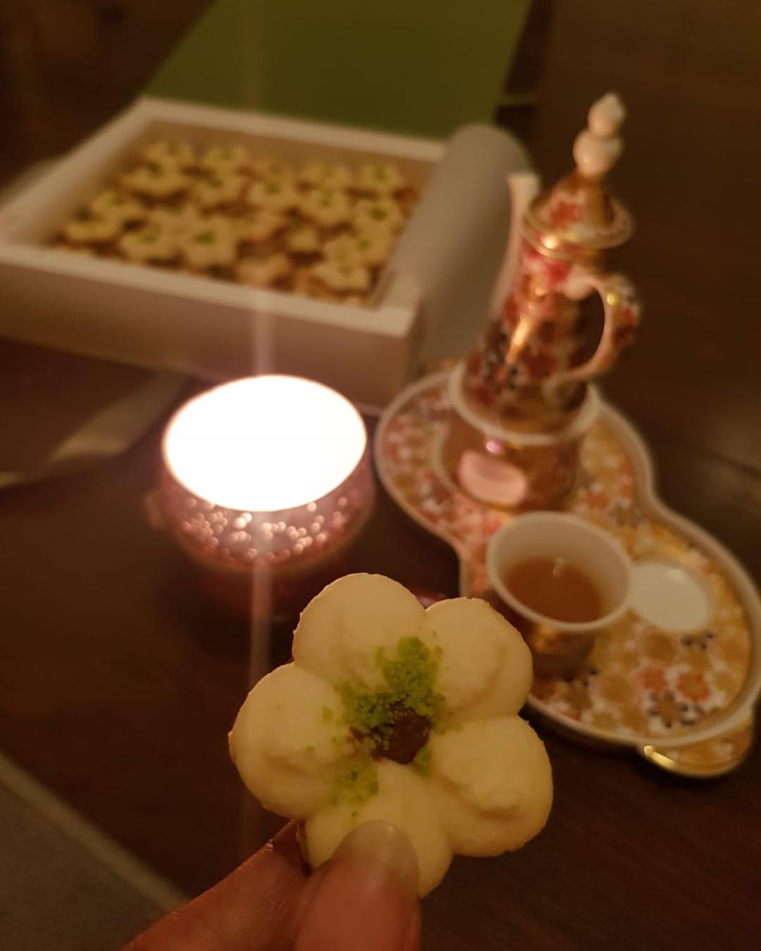 تمر شيشي بالبستاشيو