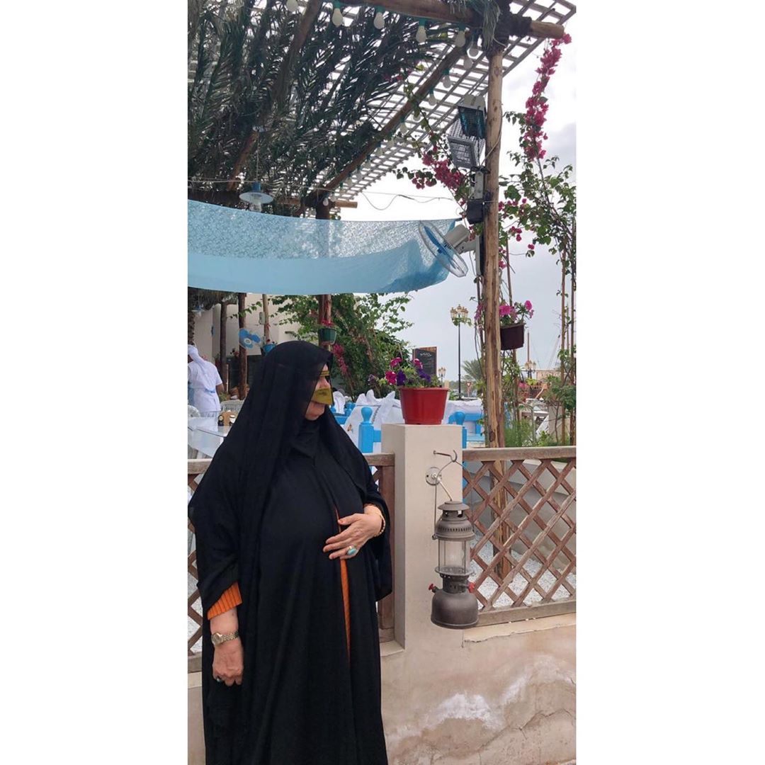 اللهم اجعل بلدنا هذا آمناً مطمئناً وسائر بلاد المسلمين. اللهم إنا نستودعك رجال الوطن ونساءها وشبابها وشيبها وأطفالها وأموالها، يا من لا تضيع عنده الودائع يا ذا العرش المجيد.