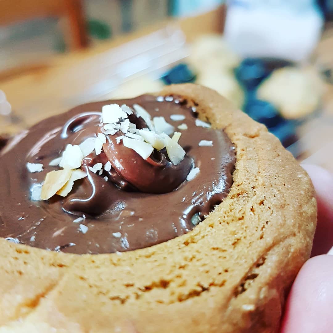 كوكيز بالنوتيلا
Nutella Cookies
#كوكيز
#لذيذ #كيك #حلويات #توزيعات #مواليد #حفلات #تخرج #شوكلاته #شوكلت #كراميل #تشيزكيك #تشيزكيك_اسباني #نوتيلا #عسل #الامارات #مشاهير #حلا #اكلات_رمضان #cookie #cookies #cheesecake #yummy_homemade #foodlovers #chocolatestick #nutella #caramel