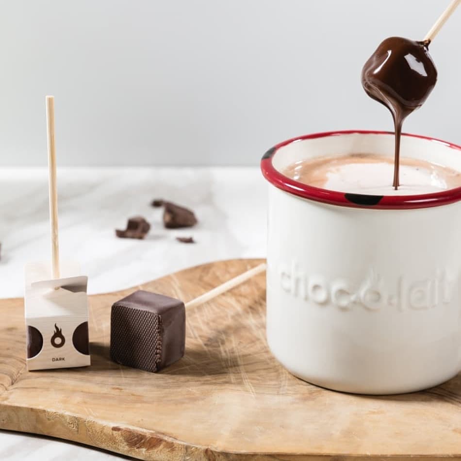 استمتع بالمذاق الساخن
Enjoy the hot beverage
#chocolatespoon #chocolatestick #yummy_homemade #cheesecake #chocolate #foodlovers #tastey #belgium #belgiumchocolate
#lovefood #sweets #تشيزكيك #ام_حمدان #شوكلاته #لذيذ #جميل #حلويات #توزيعات #مناسبات #عزايم #كراميل #نوتيلا #قطعة_من_السعادة #nutella #caramel