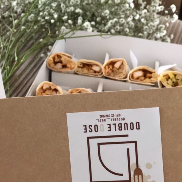العشق الابدي ساندويتش الدياي بالصوص الحار و العادي من البست سيلر عندنا ❤️