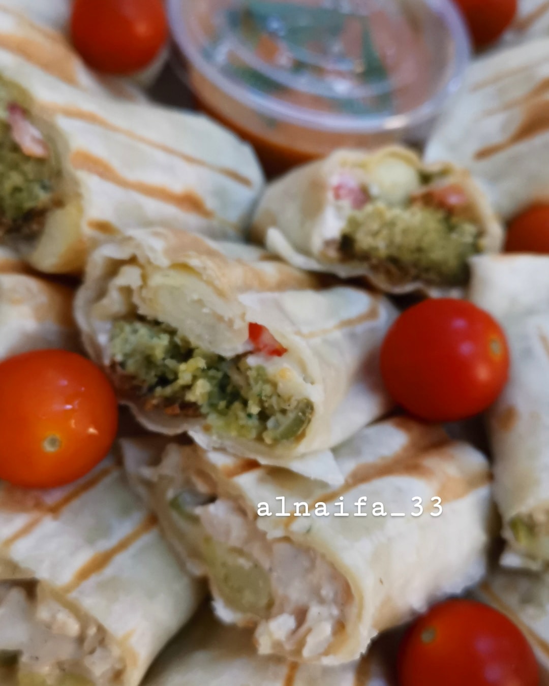 #سندويجات_مكس الصحن 100 درهم