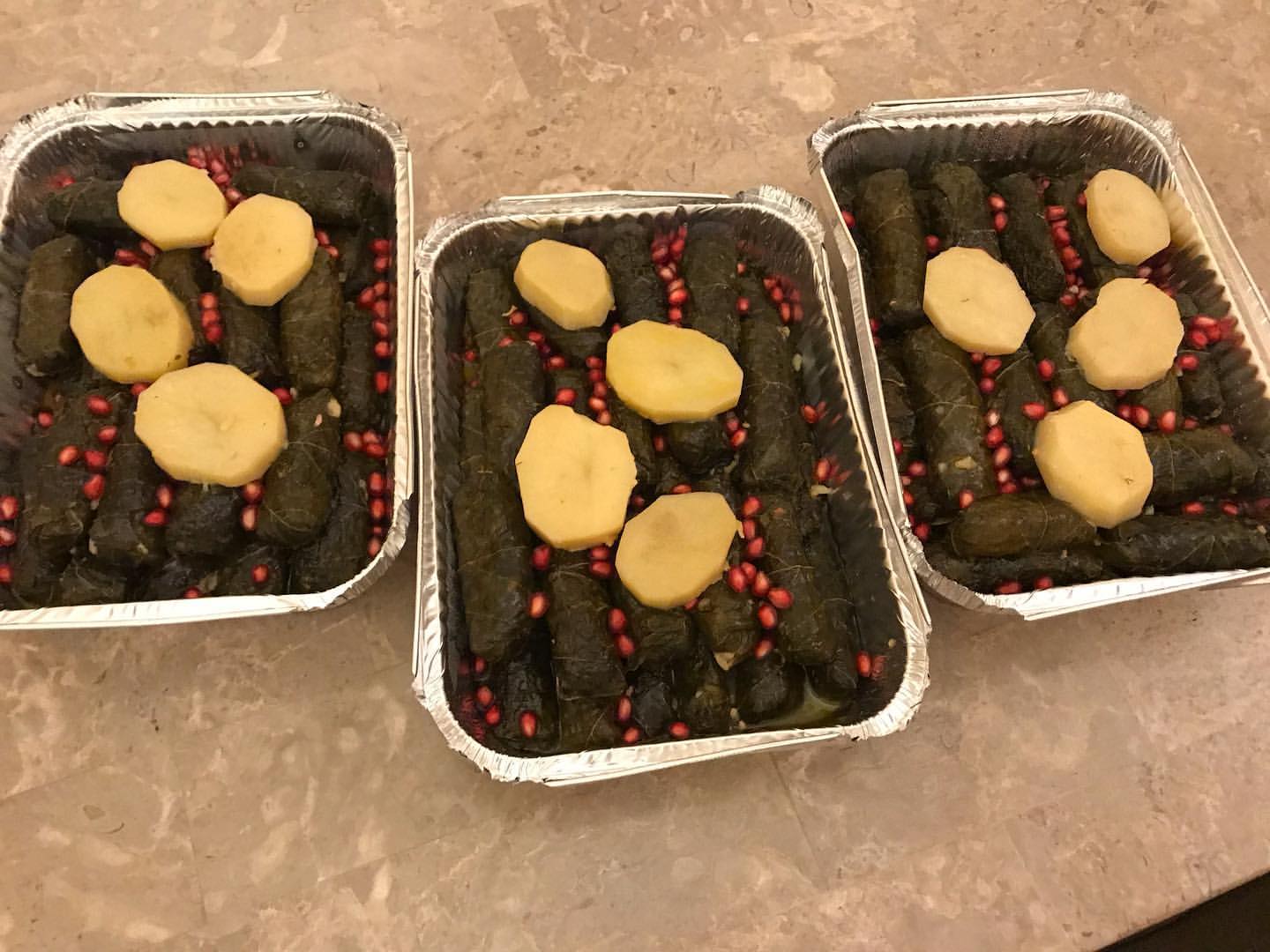 ورق عنب ماشاءلله تبارك الله يجنن لذيذ و حامض بالهني والعافيه يارب#foodporn#cooking#ورق_عنب#رمضان_كريم#العين#دبي#جده#الامارات#السعوديه#ابوظبى ❤️مدينه العين الي حاب يطلب قبلها بي يومين ❤️