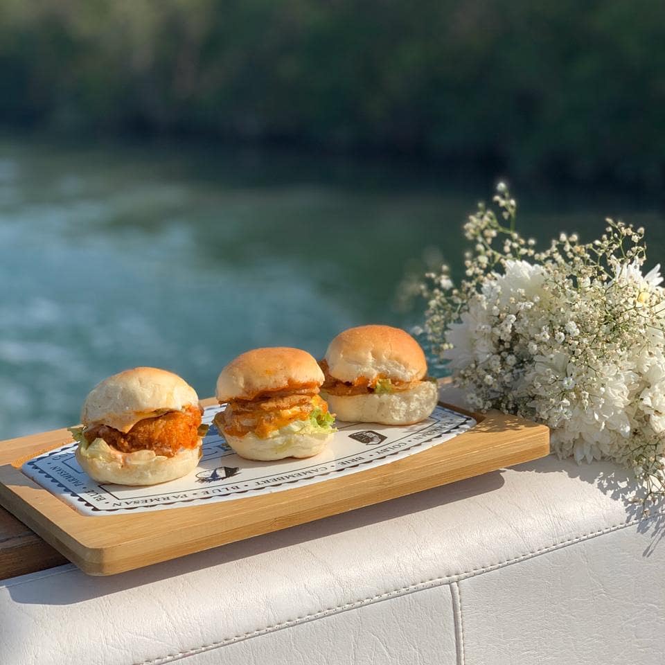 ميني برجر ستور ابوظبي #Mini #miniburger #abudhabi #alain