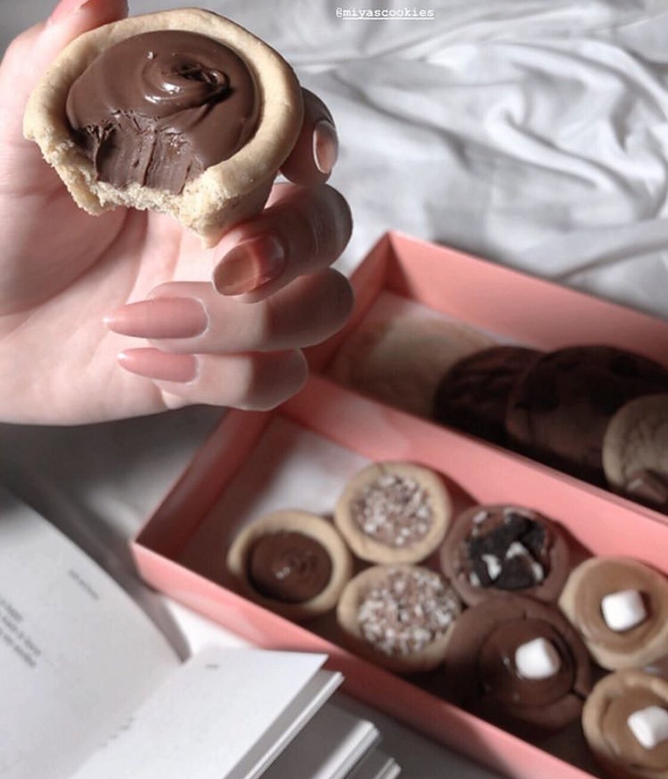 Quarantine with our cookies freshly bakedand delivered straight to your home!! #stayhome #خلك_في_البيت