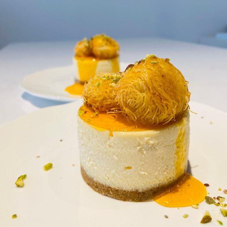 Kunafa cheesecake one of our best sellers @wacup.uae
Available now to order from Smallcakes