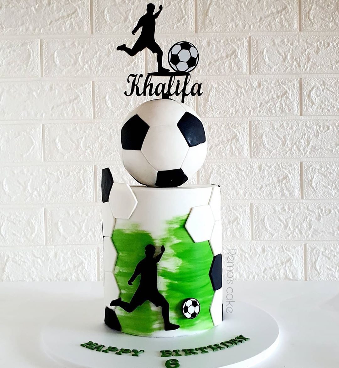 كيكة بنكهة الشوكولاته والفانيلا
#remoscakekids #kids #kidscakes