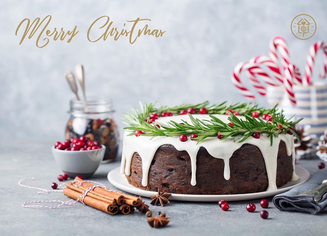 Here’s wishing you and your loved ones Merry Christmas ❤️ .
.
.
#faitmaisoncuisine #festiveevening #christmasinuae #merrychristmas2019 #togetherness #familytime #joyfulfestival #luxurycatering #christmascakes #edibleart #dxbfoodie #foodiesofinstagram #foodbloggers