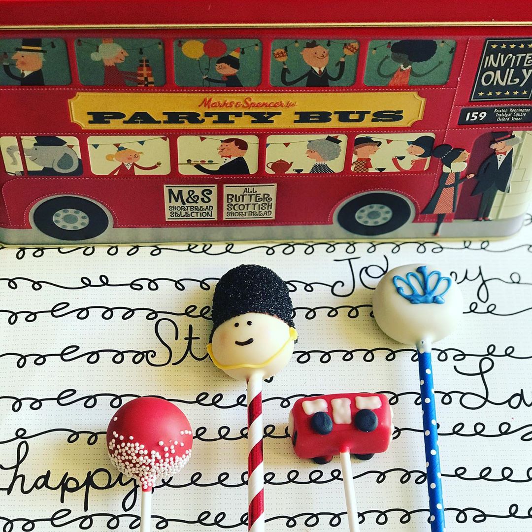 #london #londoncakepops #tomacakepops #handmade #cake #cakepops