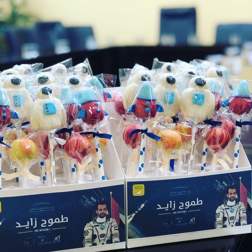 ٢٥/٩/٢٠١٩ طموح زايد #uaeastronauts #uae #astronautcakepops