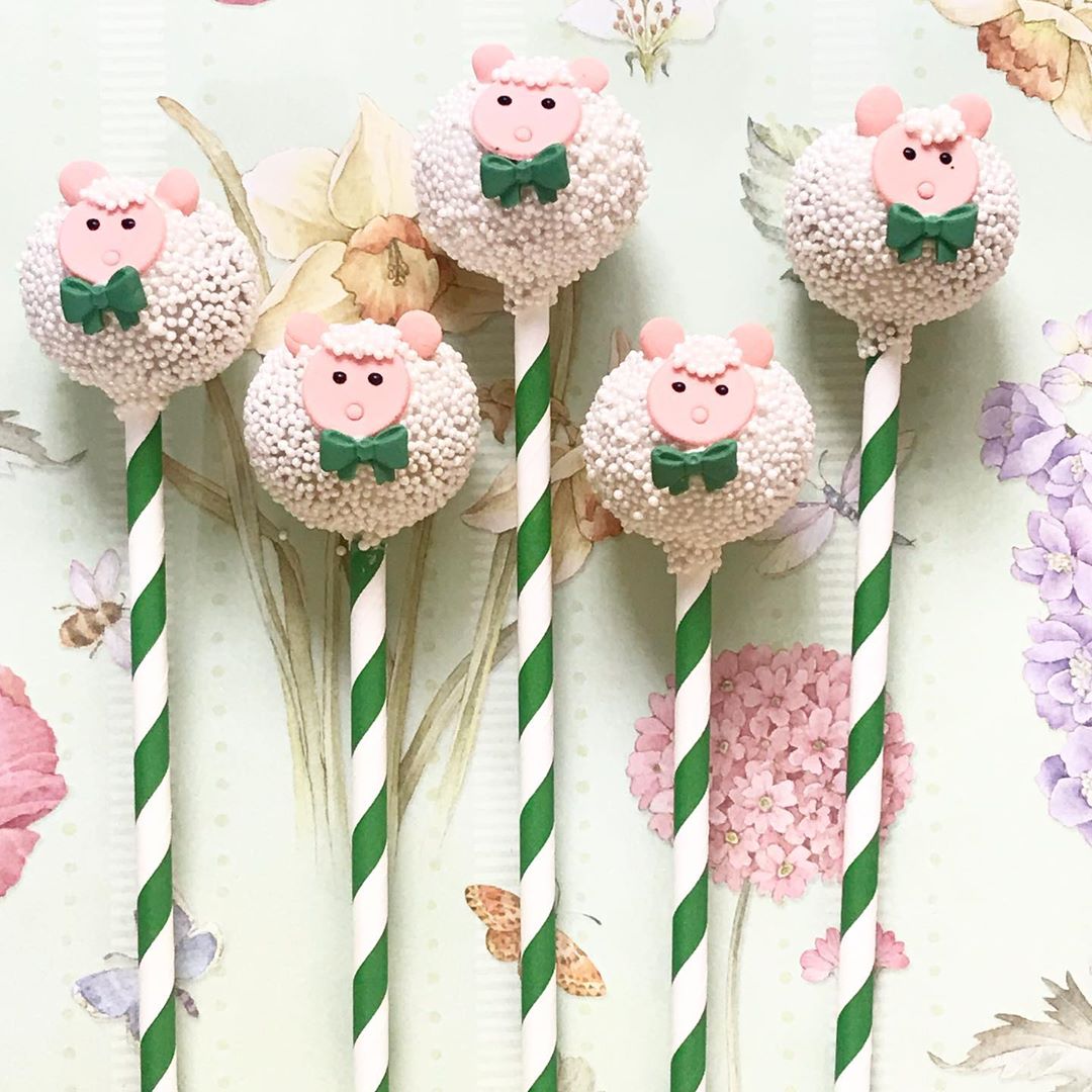 #tomacakepops #cakepops #cake #homemade