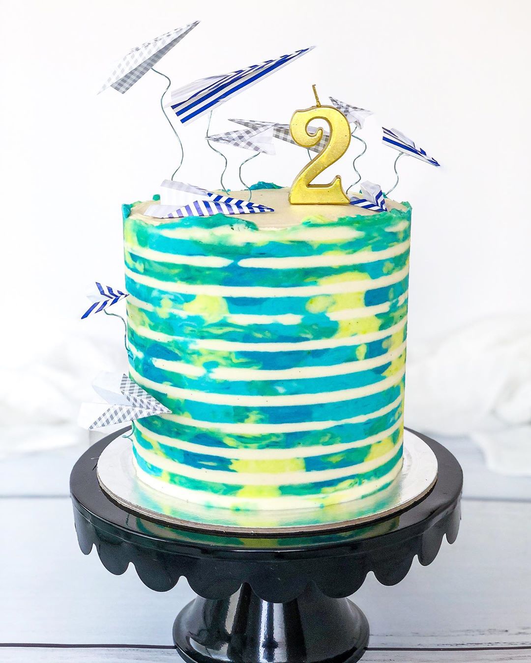 If you could travel to anywhere in the world right now where would it be
I made this cake for a friend’s son who’s obsessed with airplanes.
This was also the first time I used my @wiltoncakes frosting combs to make buttercream stripes! It wasn’t as hard as I thought it was gonna be, and I loved the results!
Went for an earthy colour scheme and some paper planes... haven’t made those since forever and it was soo much fun!
.
.
.
.
.
.
.
.
#travelgram #cakes #stripedcake #stripedcakes #stripedcakesofinstagram #travelingaroundtheworld #paperplanes #paperplanescake #watercolourcake #airplanecake #vanillabeans #vanillacakefam #saltedcaramelcake #cakesofinstagram #cakesofig #wiltoncakecomb #cakecomb #cakecombs #bakebake #instagram #travelgirl #travelcake #earthcake #worldcake #cakecakecake #cakesofinstagram #earthday #earthday2020 #cupcakeproject