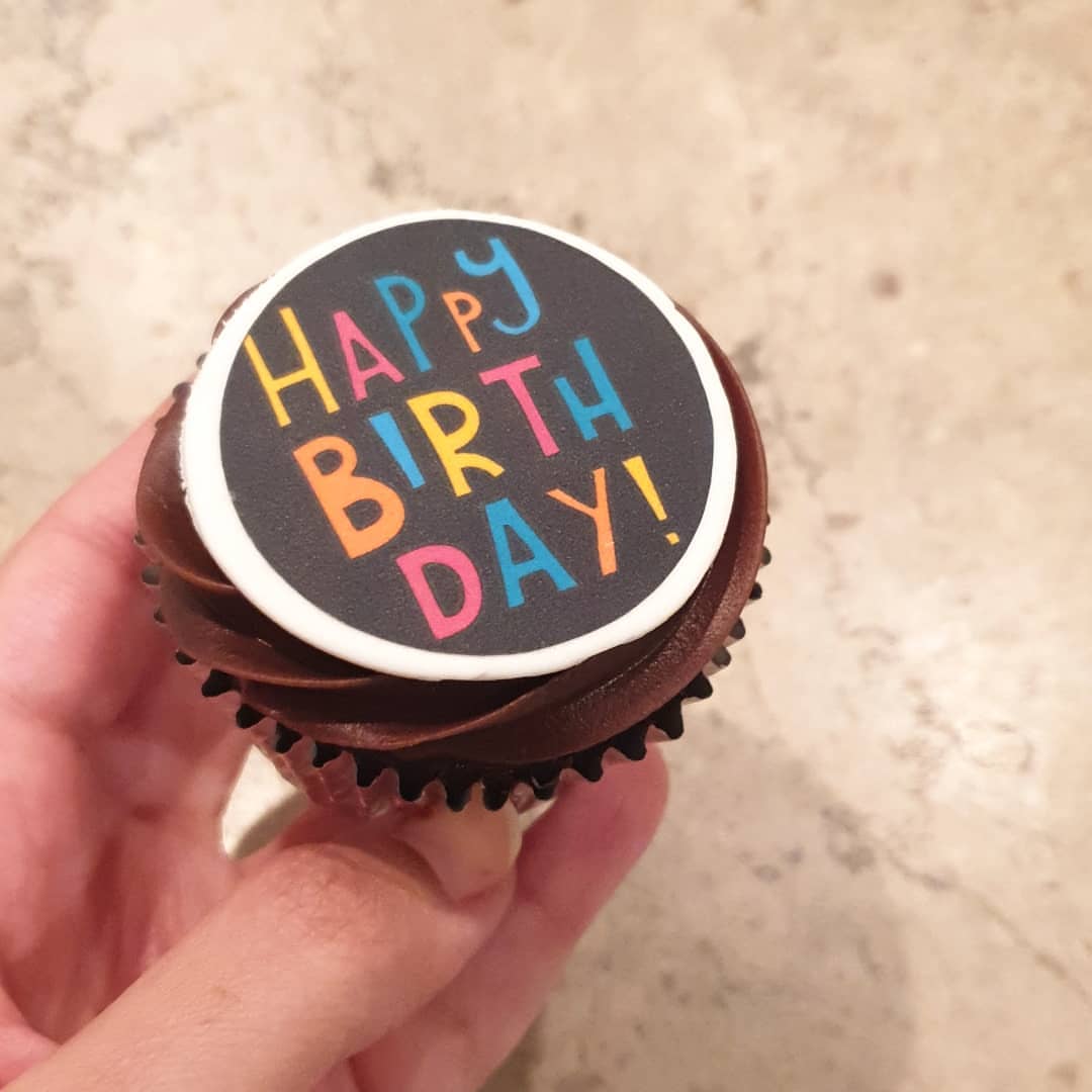 Birthday Cupcake
▪
▪
▪
#happybirthday #cream #dubaievent #eater #foodie #thecakeblog #buzzfeast #thebakefeed #f52grams #feedfeed #foodblogfeed #vegetarian #eggless #chocolate #redvelvet #cupcakes #justcupcakesdubai #love #food #sweet #cake #dubai #vanilla #nutella #yummy #instafood #instapic #instabakes #instacake #nofilter