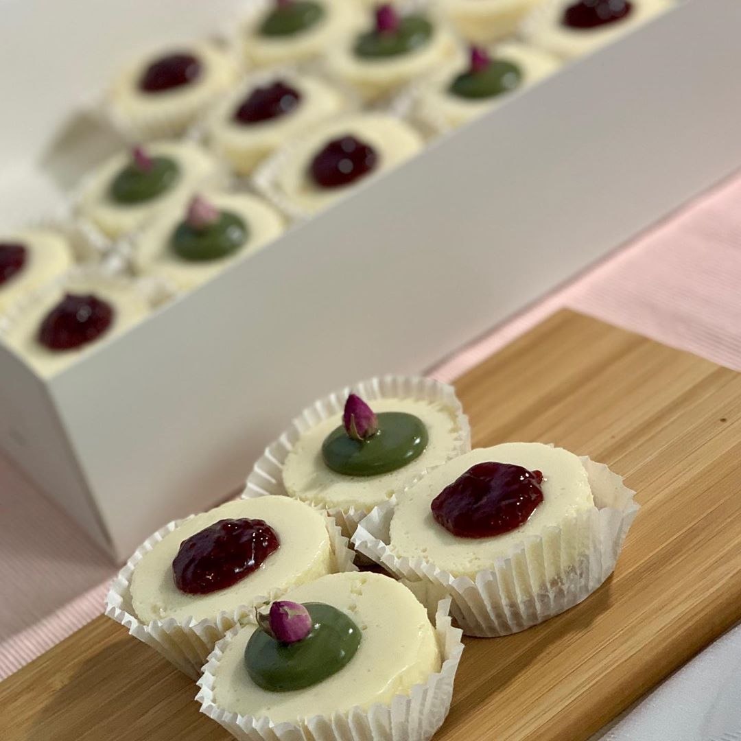 يمكنكم طلب جميع منتجاتي من الرابط المرفق في البايو ⤴️. Mini cheesecake .
#توصيل_طلبات #cheesecake #mini#dubai#mydubai