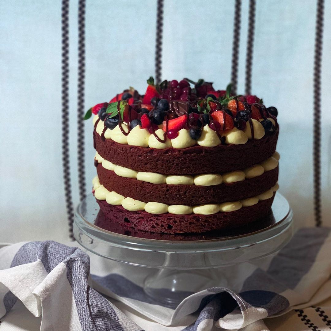 Red velvet cake . #توصيل_طلبات #mydubai #cake #redvelvet