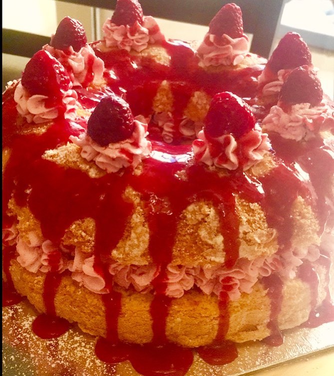 Red berry cake
85 Dhs