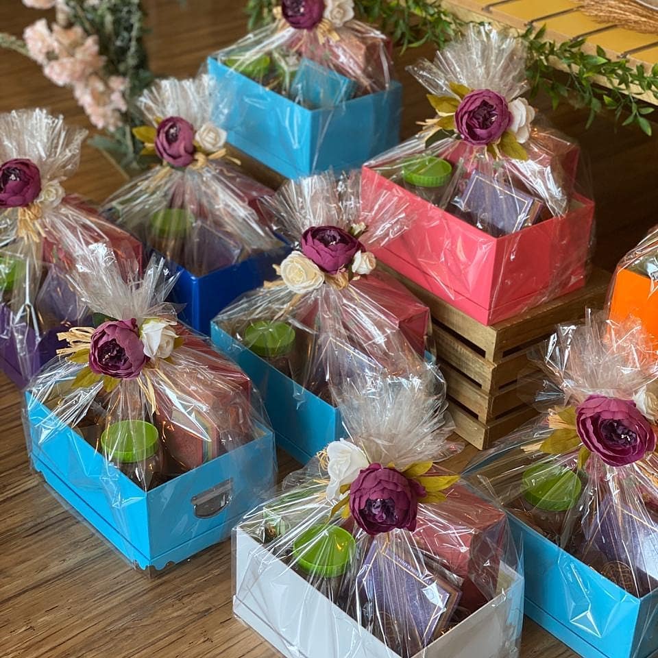 هدايا رمضان لطلب أو للأستفسار يرجى التواصل وفالكم طيب #الامارات #ابوظبي #الشارقة #عجمان #فواله #كوفي #حلويات #بثيث #بثيثتي #القهوه #شوكليت #نوتلا #زعفران #زعبيل #شيوخ #هدايا#سمن #طلب #اكسبلور #نزوى #العوير #العين #البرشاء #البطين #جميرا #قصر #رنقينه #رمضان #الهير