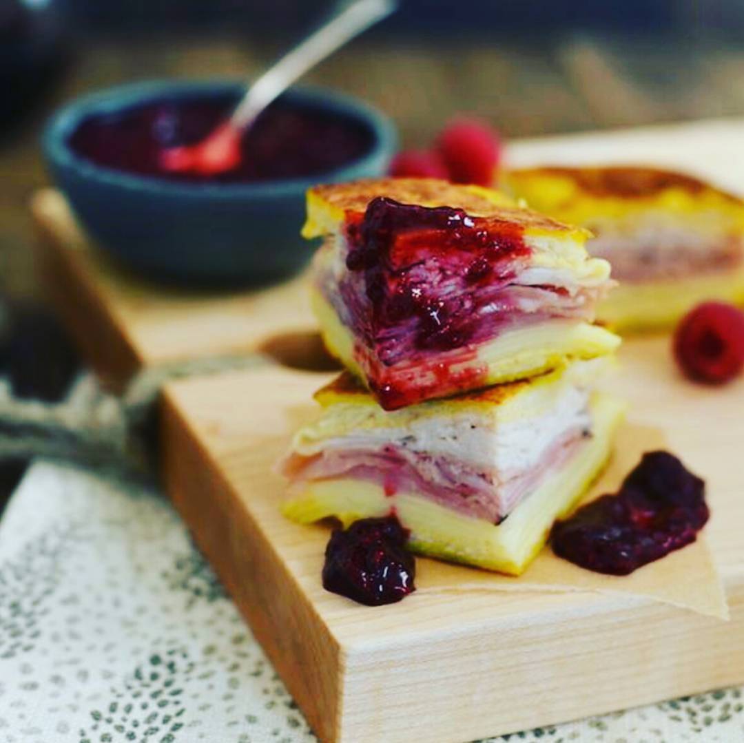 Did you ever imagine the #taste of #turkey #sandwich with #jam specially #berries_jam
It #fabolous #delicious #recomended #yummy
Our #fabulous #berries_jam and #chili_berries_jam are available in #thespreadcafe
#low_sugar #healthyfood #vegan