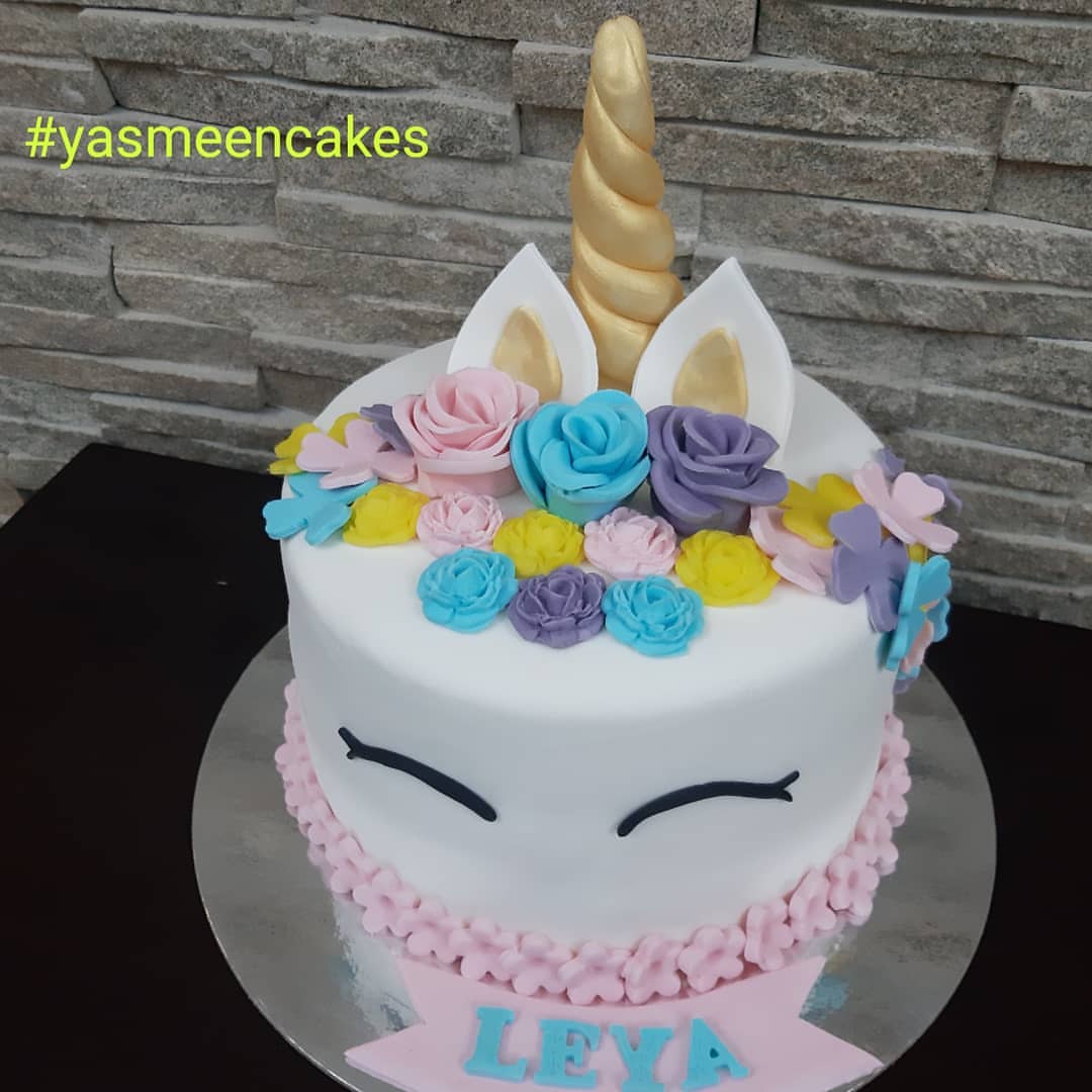 #unicorn #unicorncake#heorshe #littleponycake#yasmeencakes_girls #babygirl#unicornparty #babyshower#girlsparty #pregnant#sweets #yasmeencakes #ياسمين_كيك #dubaicakes #dubai #sharjah #ajman #chocolate #nutella #redvelvet #نثور #dubaicake#sweets#brands#unicorntheme#girlsparty