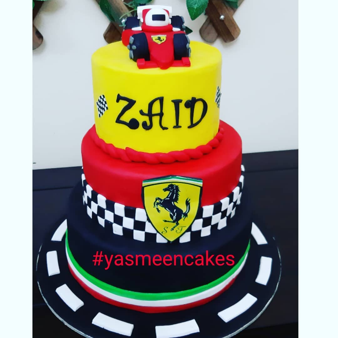 #ferrari #ferrari458 #ferrari_world #ferraricake#ferraritheme#ferrariparty#ferrariboy#ferrariworld #dubaicake#yasmeencakes_boys #sweets#birthdaycake