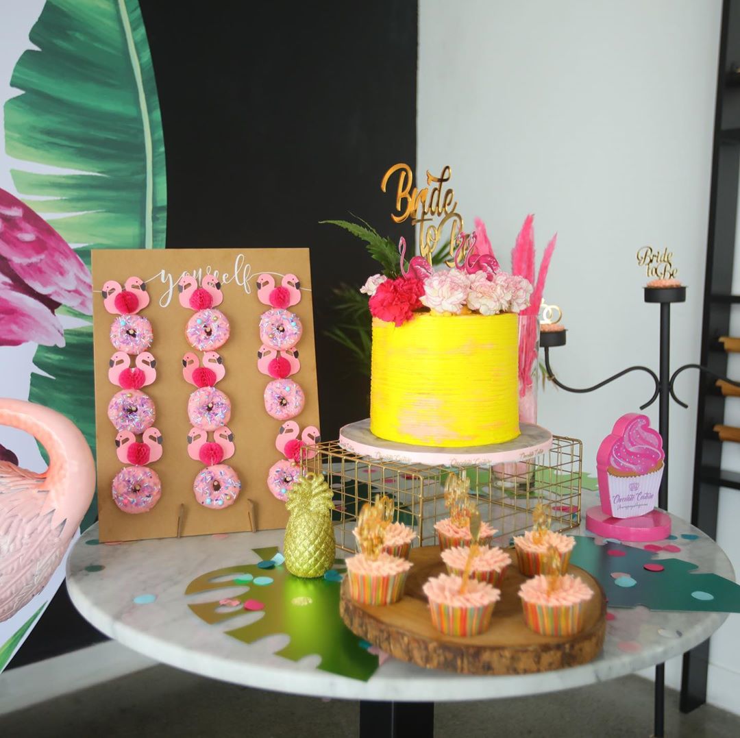 Flamingo Theme Bridal Shower Dessert Table Goals
DM for more information and enquires
.
.
.
.
#flamingotheme #bridalshower #leavesandflowers #hawain #pigeons #flamingoes #events #decor #eventsandconcepts #eventsandconfectionary #cakes #cupcakes #cakepops #donuts #personalized #bridetobe #wedding #mydubai #dubai #sharjah #abudhabi #ajman #fujairah #rak #uaq #unitedarabemirates @chocolatecouturedubai