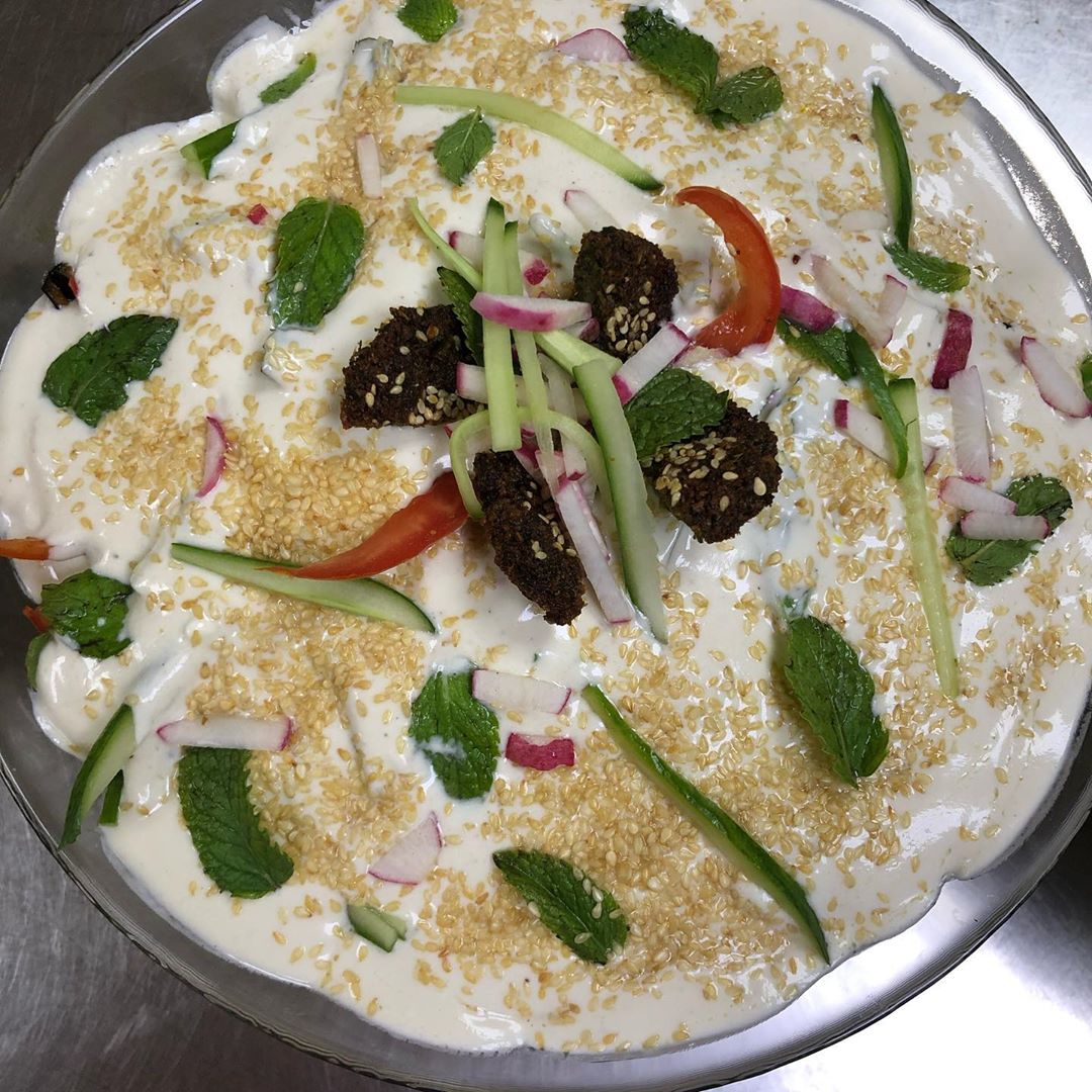 سلطة فلافل