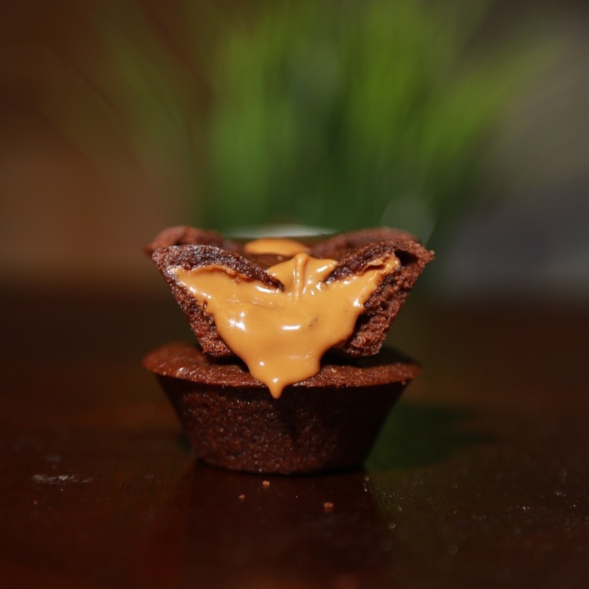 Lotus chocolate cookies... #kinder #chocolate #cookies #onlycookies #nutella #pistachio #galaxy #dubai #faz3 #mydubai #uae #strawberry