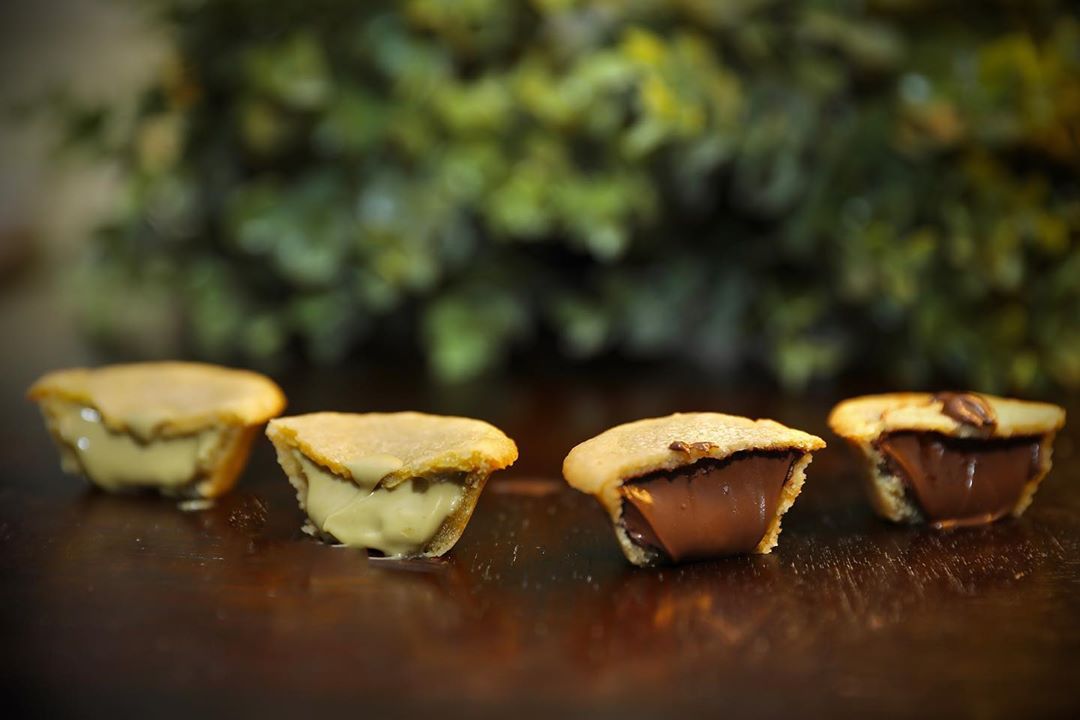 Pistachio & Nutella cookies... #kinder #chocolate #cookies #onlycookies #nutella #pistachio #galaxy #dubai #faz3 #mydubai #uae #strawberry