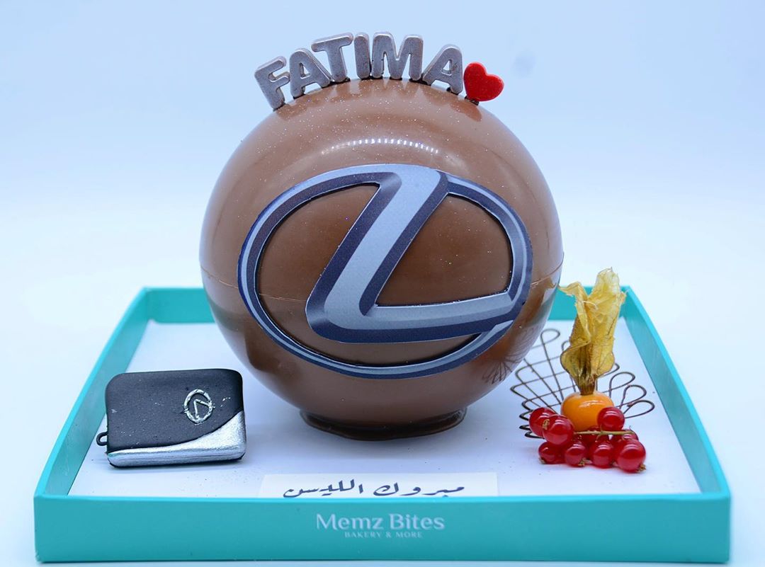 (M1)
16cm Customized Car Logo Ball
___________________________________
Price:(VAT Inclusive) تشمل الضريبة
16cm: 370 AED (in the picture) وتكفي 4-6 أشخاص
20cm: 470 AED وتكفي 8-10 أشخاص
حشوة الكرة: كيك وفواكه
-Extra charge of 30AED for the printed msg.