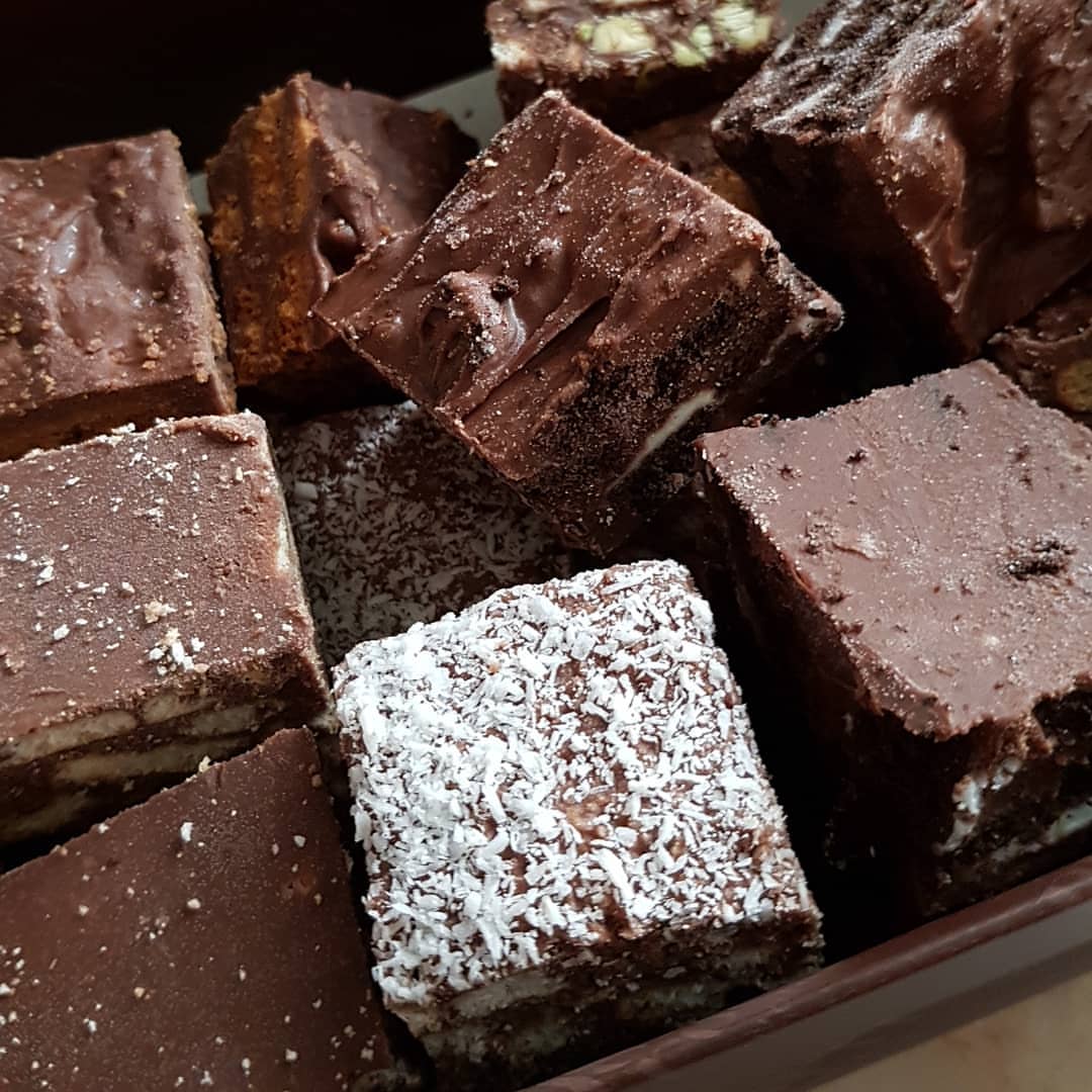 بسكوتي روكو متوفر في سناكات فرع ابوظبي
@snackat.ae