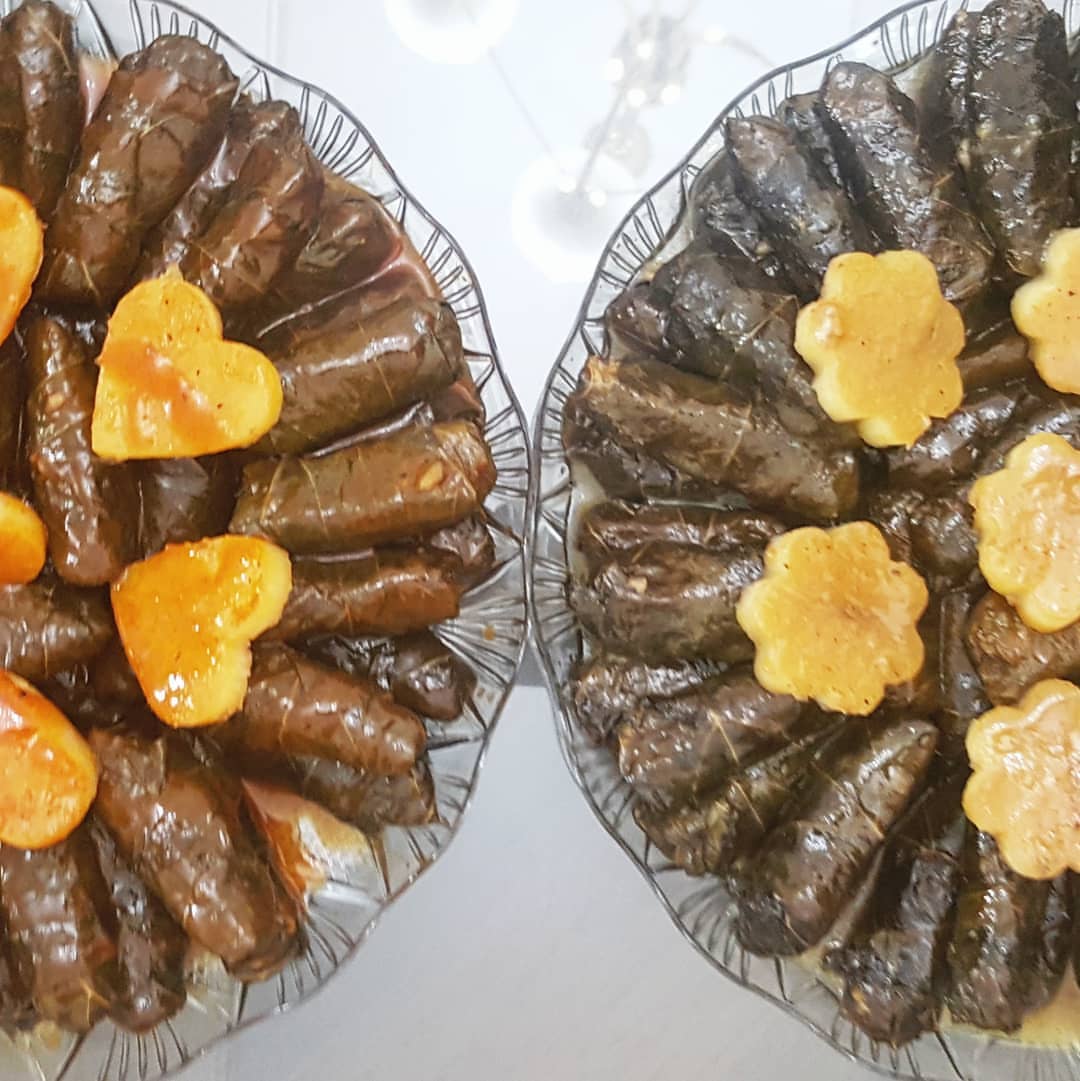 .
طلبية ورق عنب بدبس الرمان والليمون.
.
وطلبية ورق عنب بالدقوس.
الصحن50حبة ب100درهم.
بوكس كاسات12حبه ب100درهم.
#كاسات_ورق_عنب #ورق_عنب_حار #محشي #محاشي #ورق_عنب #يالنجي #محاشي #محشي_ورق_عنب #دقوس #دبي #الإمارات #الشارقة #عجمان #أبوظبي #عزايم #مشاريع_صغيره #مشاريع_منزلية
#waraq_enab #mahshy #mahashy #foods #daqos #Dubai #dxb #UAE #Sharjah #Ajman #Abu_dhabi #alain #RAK #mydubai
