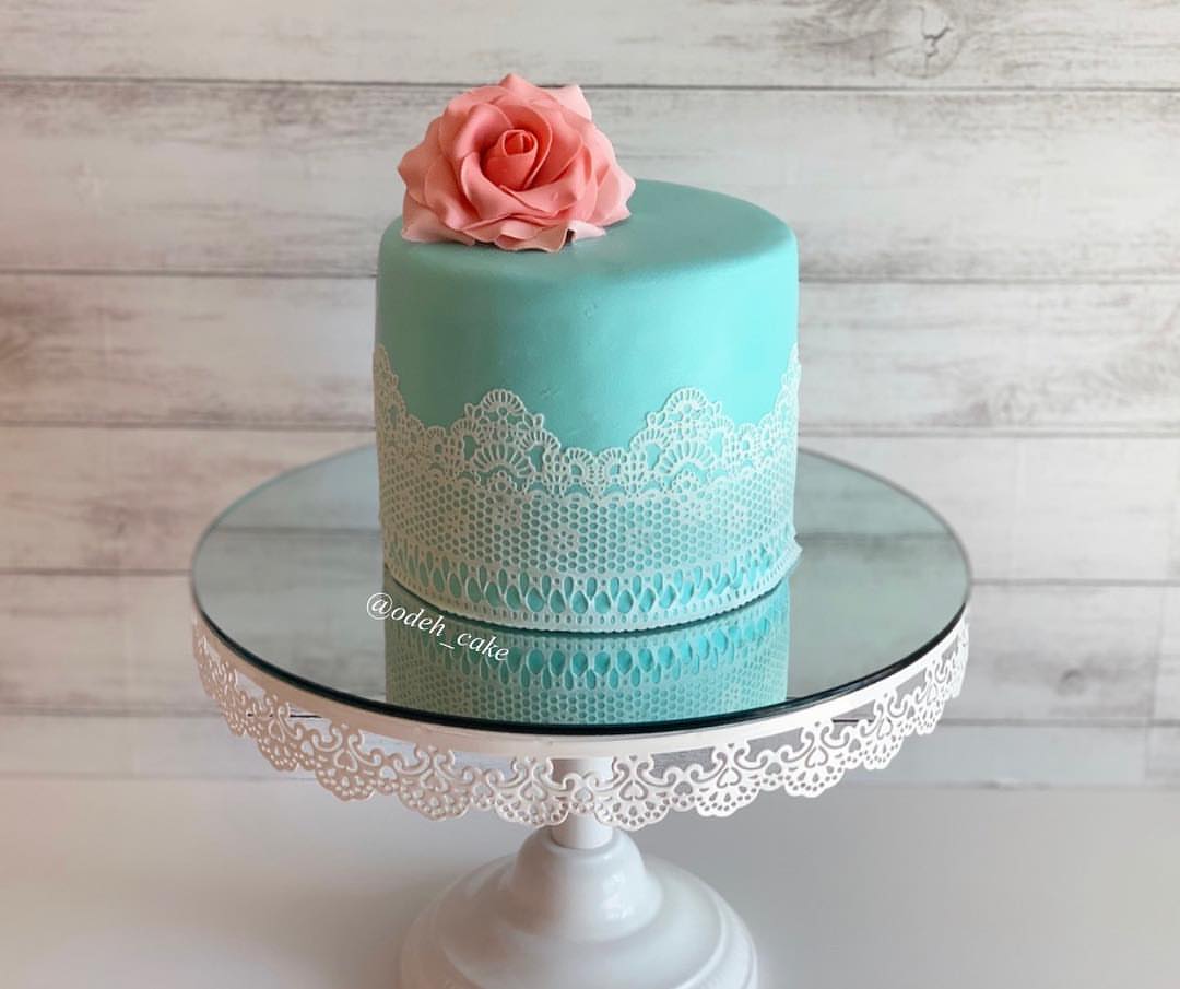 كيكة الدانتيل lace cake #vanilla#sponge#cake#buttercream#chocolate#floral#lace#elegant#yummy