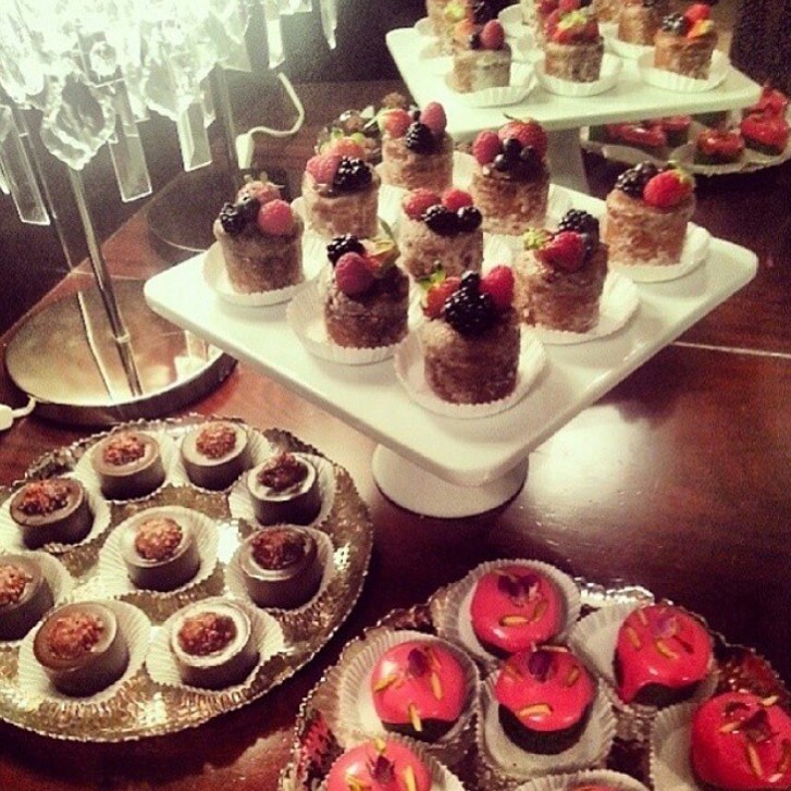 Royal sweet ☕️#الإمارات #الشارقة #عجمان #الفجيره #العين #حقالليله #حق_الليلة #ابوظبي #مواليد #مناسبات #افراح #اعراس #فزاع #فزاع_حمدان #أفراح_آل_مكتوم #خطوبه #تخرج #مواليد_بنات #مواليد_اولاد #رمضان #عيدميلاد #عيد #عيد_الفطر #عيد_الاضحى #عيدكم_مبارك_وكل_عام_وانتم_بخير #عيدالميلاد#دبي