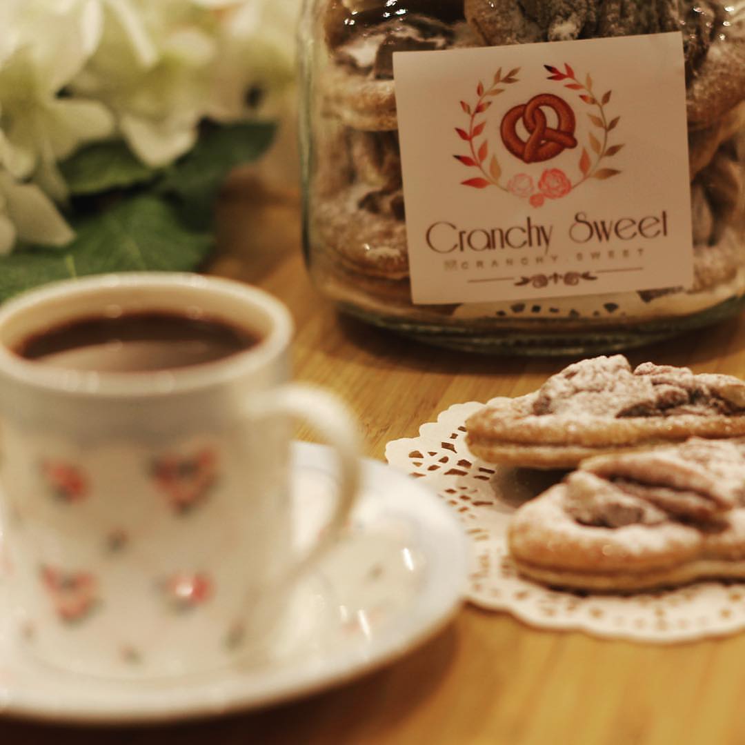 ما أفسده الوقت .. تصلحه قطعه من cranchy sweet..☺✋
.
.
#حلويات_منزلية#أسر_منتجة#حلى_قهوة#sweet#cranchy_sweet#