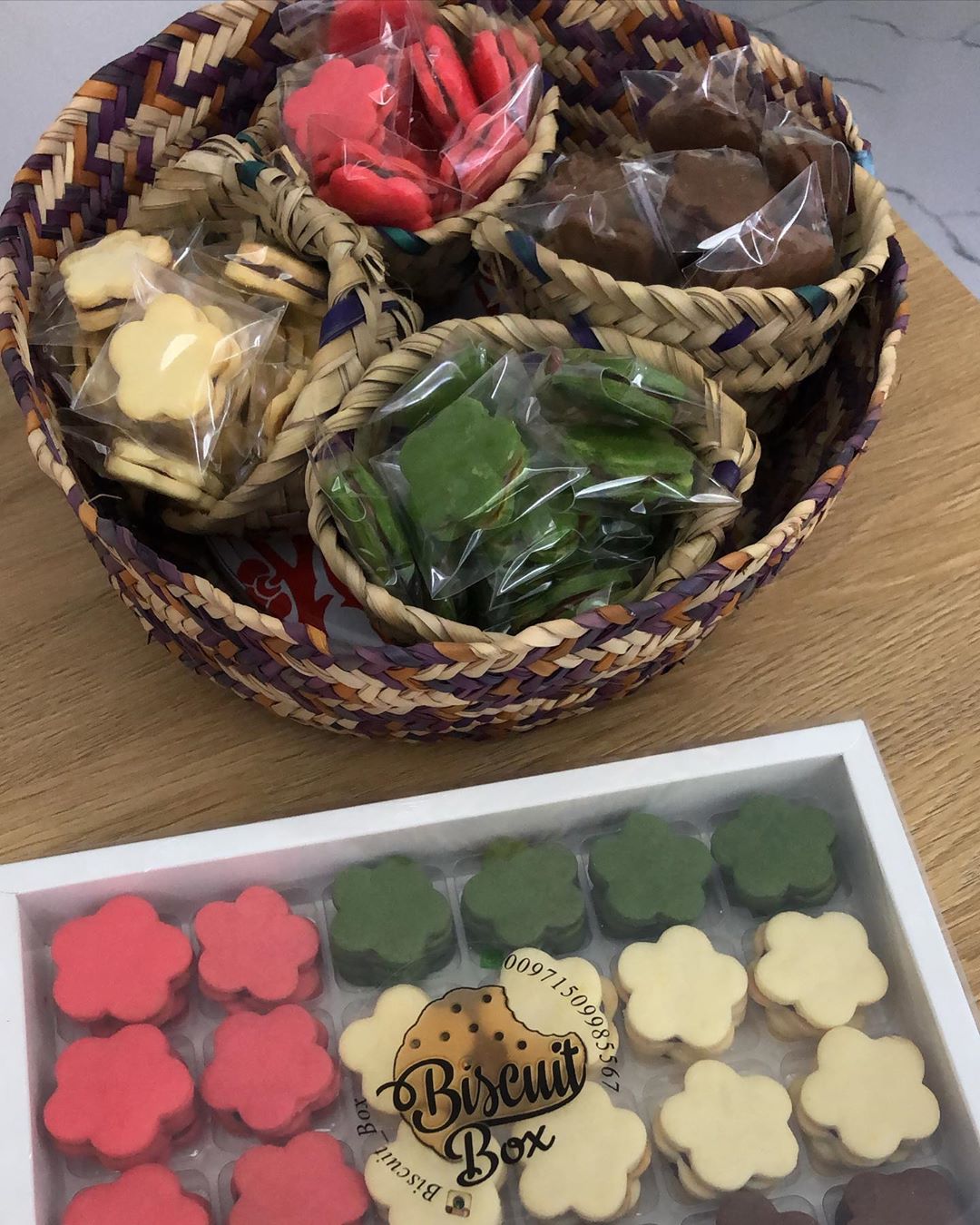 #biscuit_box #توزيعات_يوم_العلم