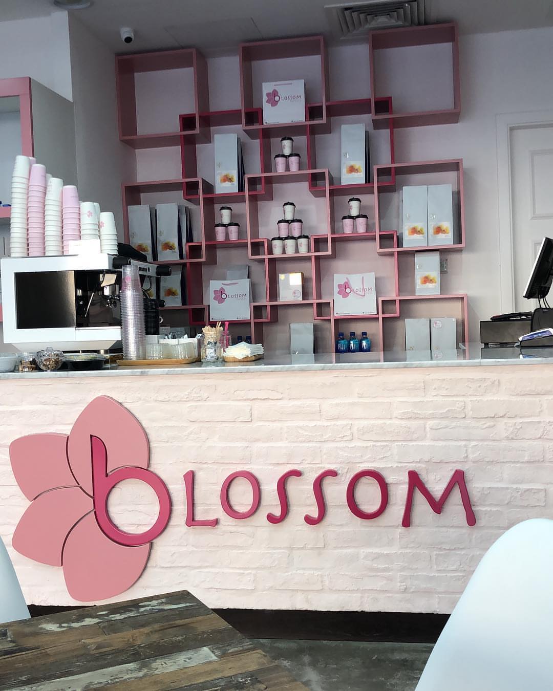 ستتوفر بعض من منتجاتنا ابتداء من اليوم في محل @blossom.sweets.uae بمنطقة مويلح بالشارقة