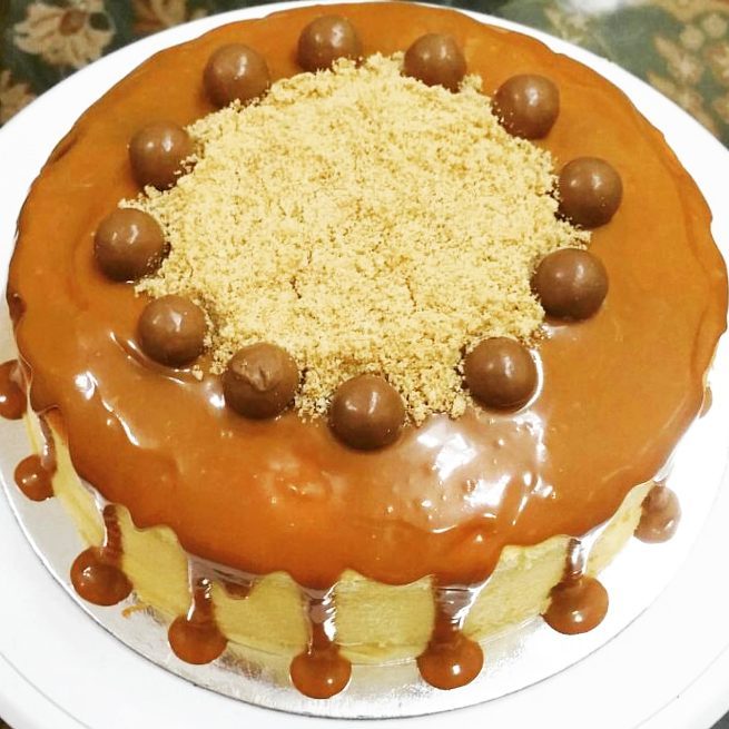 كيكه يابانيه بالتوفي والمالتيزر ب 130درهم