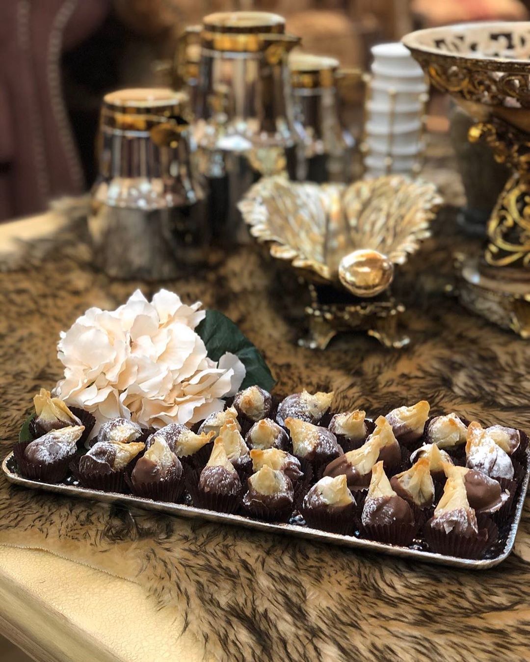 جمال التقديم للباندل بايتس مشاء الله
#تاجرات_الرياض #sosokt10 #soso_sweet1990 #نابلسية_بالفستق
#نابلسية_بايتس #نابلسية_بالفستق#حلوياتي
#اسر_منتجه #حلى_تقديم #تشيز_كيك_بايتس
#تشيز_كيك_ميني #تشيز_كيك #حلى_بارد #تقديمات #توزيعات #باندل_بايتس #حلى_البقشه #سويتي #نابلسية_الفستق #حلى_سريع #حلى_بارد #حلى_قهوة #حلى_قهوه #حلى_منزلي #حلى_لذيذ #حلوياتي #حلويات_قهوة #sosokt10 #براونيز_بالمارشميلو#براونيز