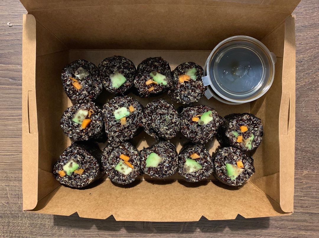Black Quinoa Vegan Sushi -
سوشي بالكينوا السوداء، طلب خاص للأمس
-
-
#vegan #quinoa #sushi #veganism #vegansushi #blackquinoa #jeddah #mealprep