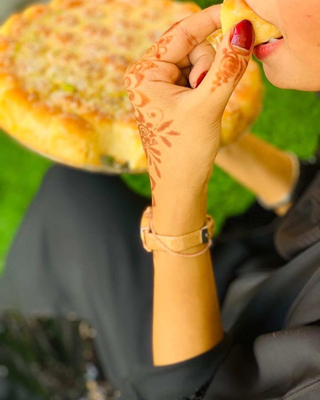 خلية النحل الشهية
من مطبخ @r.spoon2
للطلب قبل بيوم
#مطبخ#حلويات#حلى#حلو#حلا#حلاوة#شيف#سويت#تحلية#وجبة_خفيفة#عمان#