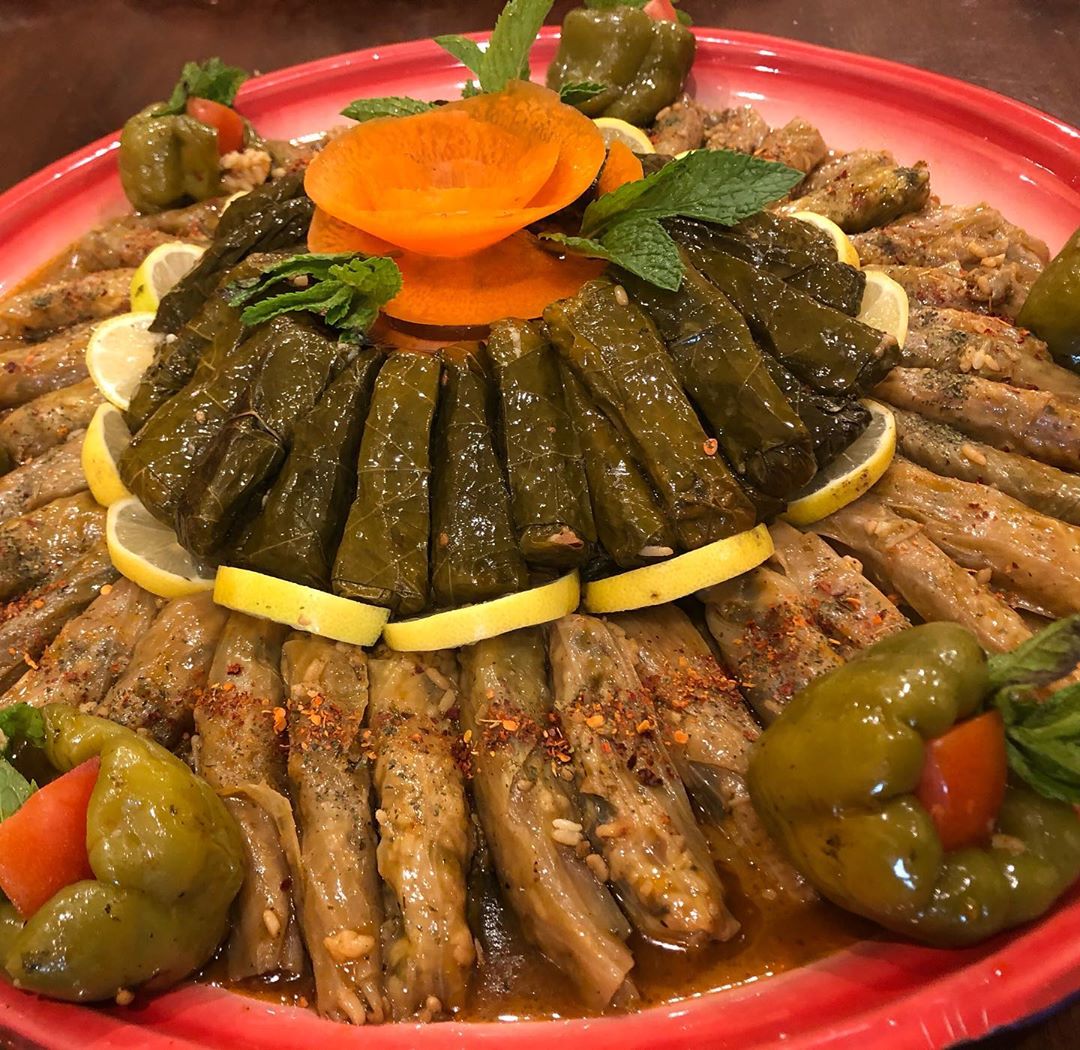 صينية المحاشي ورق عنب وملفوف وعوافي على قلوبكم #توافي#محاشي#تواصي#كعك#معمول#كبب #