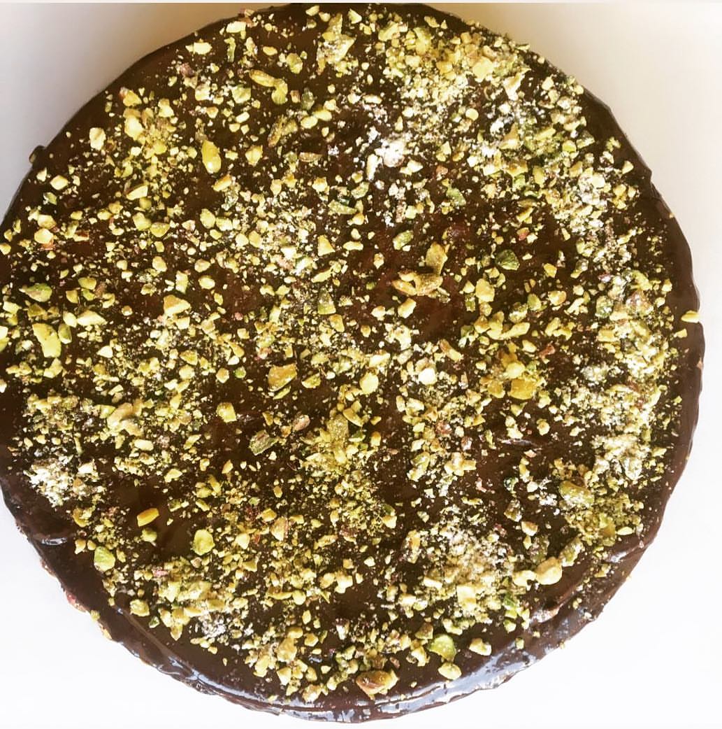 Chocolate Cake with Chocolate Glaze and Pistachio .
.
.
Price: Big size 12 JD .
.
. #pistachio_chocolate_cake#chocolate_cake#chocolate_glaze#cake_recipes#order_now#order_dm#supportsmallbusiness#support_local#amman#jordan#visitjo#كيك_شوكولاتة #فستق#حلويات#تواصي_عمان #تواصي_بيتية#تواصي_كيك #ادعم_المحلي #عمان#الاردن