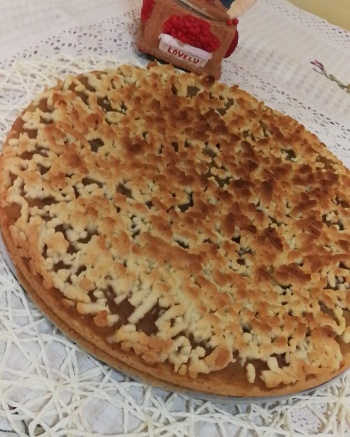 المبروشة بمربى التفاح .. .
.
.
#habshakitchen #handmade #jordanrestoration #Jordan #ammanjordan #bread #brekfast #cheese #food #snakes #معجنات_مشكله #فطاير_منوعه_بجبنة_محمرة_بلحمة_بيتزا_فطيرة #عمان_الاردن #تلاع_العلي #تواصي_اكل_بيتي #تواصي_عمان #معجناتي #سبانخ #يلنجي_ورق_عنب #يلنجي_حامض_ورق_عنب_بالزيت #اكسبلور_فولو #اكسبلور #حلويات_شرقية #مبروشة