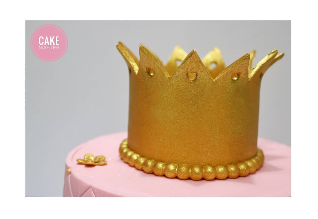 Happy birthday Princess Zainab❤️ May all your dreams come true
#2020 #cakedesign #cakedesigner#cakedecorating #pink #hashtag #delicious#amman #girls #princess