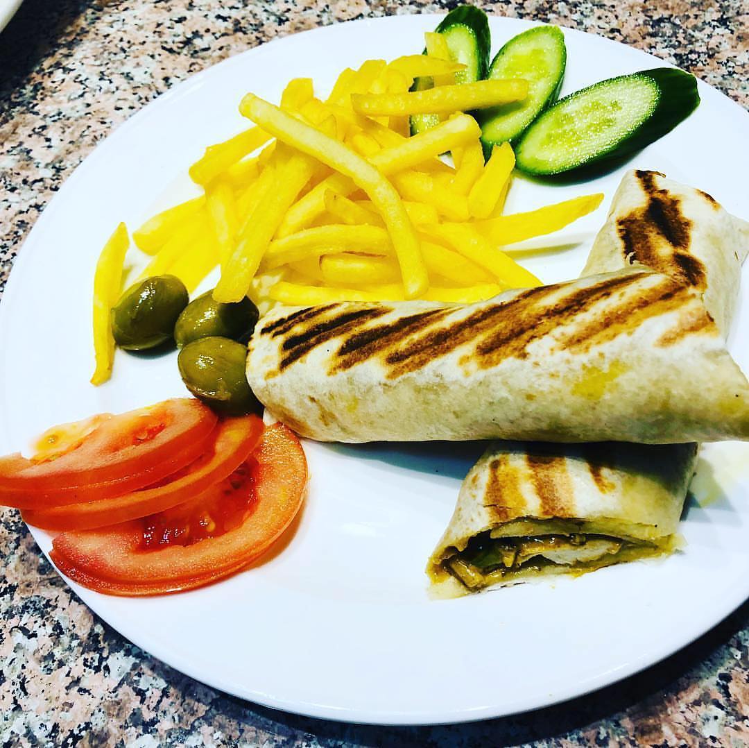 creamy chicken sandwich
#tortilla #sandwich #chicken #creamy #taskitchen #food #tasty #delecious #orders #jordan #ammanfood #تواصي