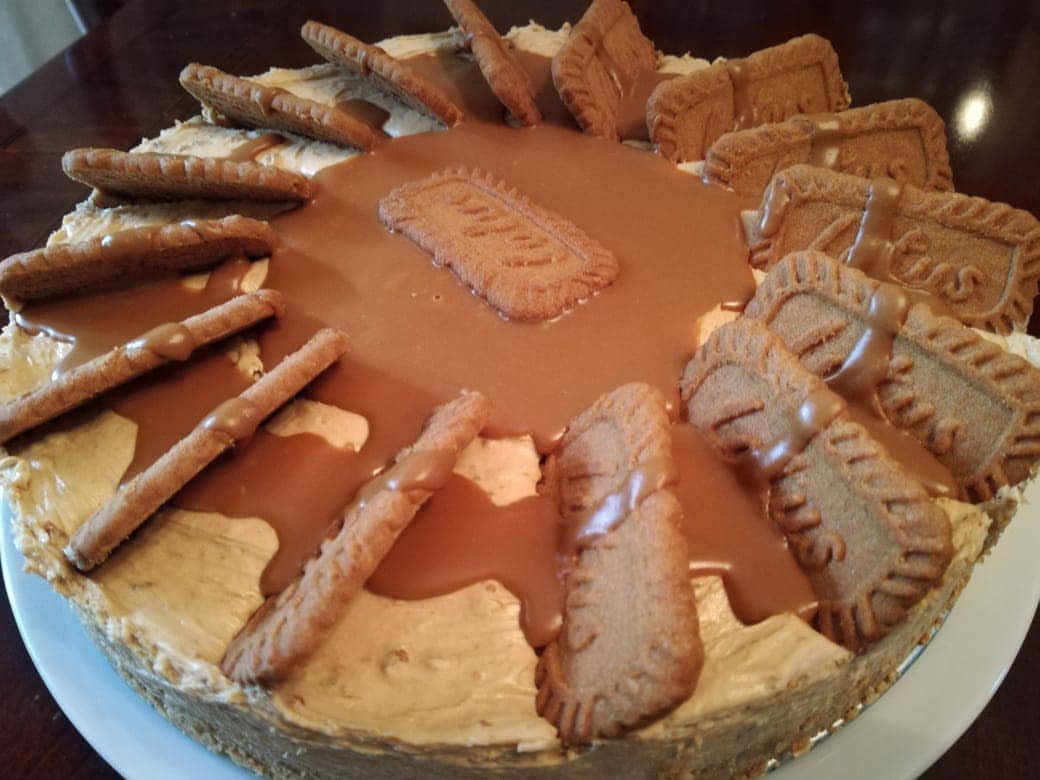 Rich.. Creamy.. Lotus cheesecake....
Size large
.
.
.
#amman #beamman #lovejo #foodie #madeinjordan #royatv #lotus #شجع_المحلي #صنع_في_الاردن #حب_الاردن#عمان #تلفزيون_رؤيا #دنيا_يا_دنيا#هدية_مميزة