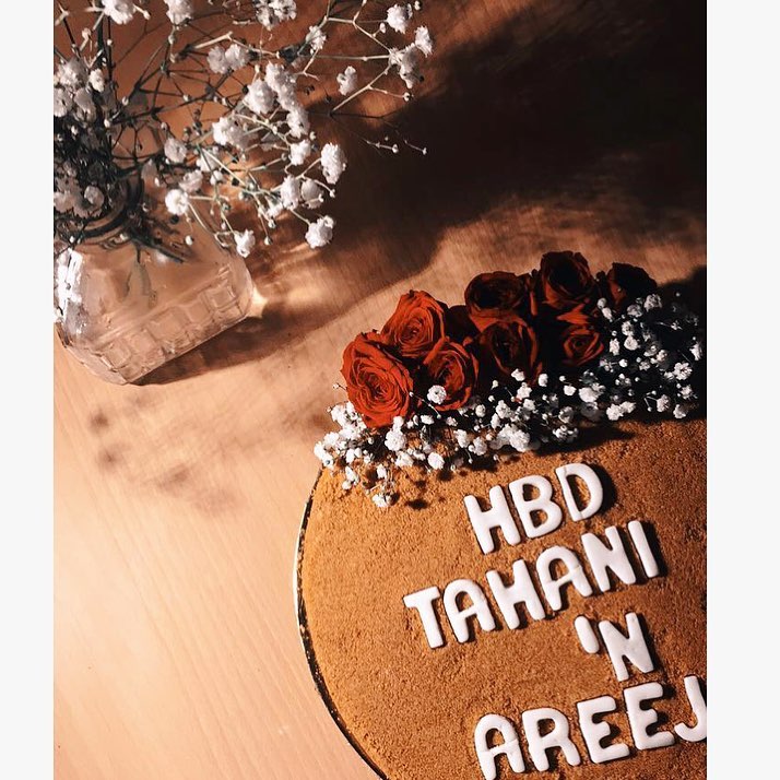 حُب صديقاتي أطهر حُب أنخلق بِين عتمة هالْحيَاه❤️.