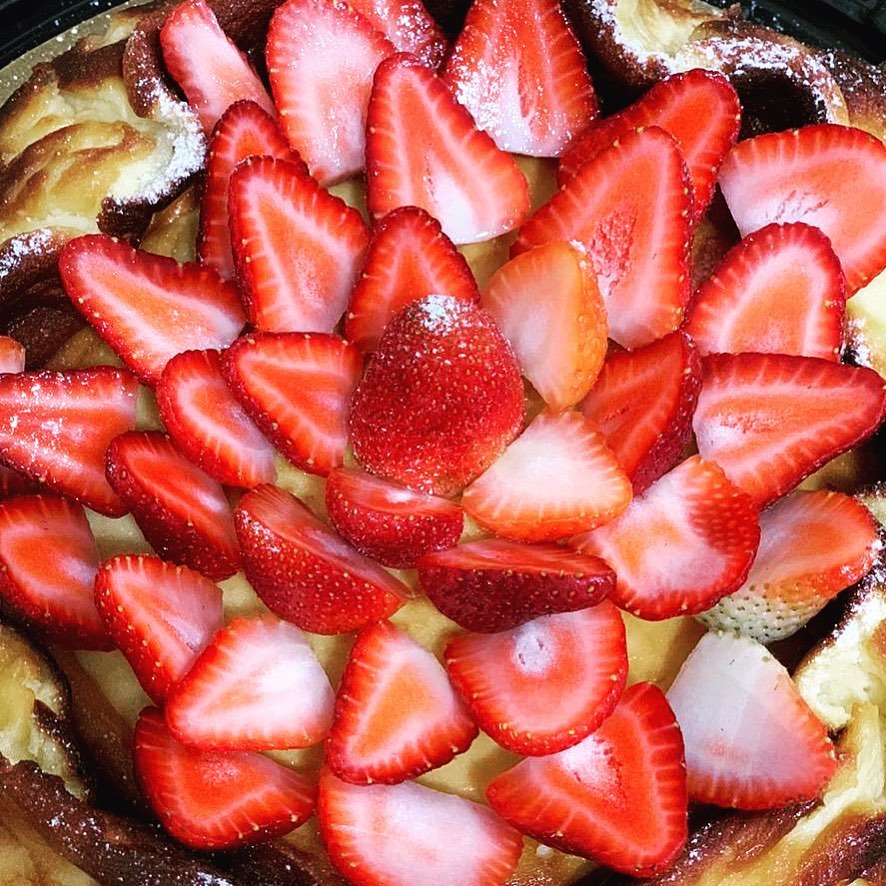 #n #hanoosansebastian #cheesecake #sansebastiancheesecake #cake #sansebastiancheesecake#jeddah_city#jeddah_cafe #jeddah#first_time#one #first#جدة #تشيزكيك #حلى_منزلي#strawberry#فستق #لوتس_تشيزكيك #اوريو#تمره#نوتيلا #كيتو_دايت