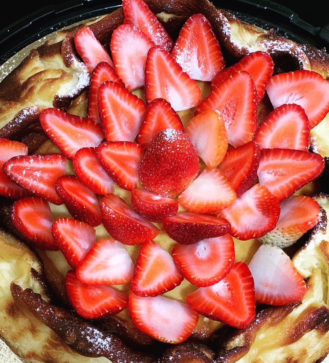 #n #hanoosansebastian #cheesecake #sansebastiancheesecake #cake #sansebastiancheesecake#jeddah_city#jeddah_cafe #jeddah#first_time#one #first#جدة #تشيزكيك #حلى_منزلي#strawberry#فستق #لوتس_تشيزكيك #اوريو#تمره#نوتيلا #كيتو_دايت